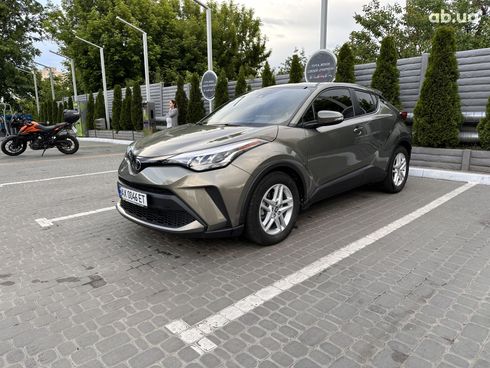 Toyota C-HR 2020 коричневый - фото 6