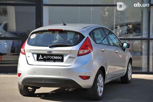 Ford Fiesta 2012 - фото 2