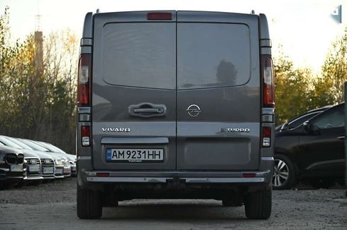 Opel Vivaro 2015 - фото 12