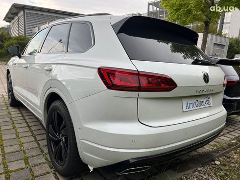 Volkswagen Touareg 2022 - фото 14