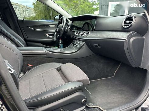 Mercedes-Benz E-Класс 2020 - фото 10