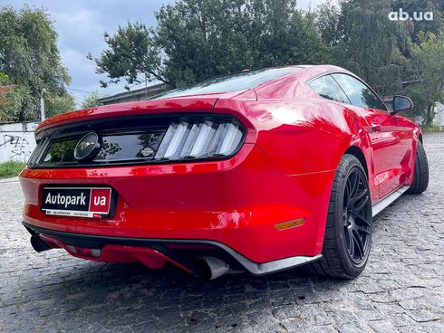 Ford Mustang 2017 красный - фото 11
