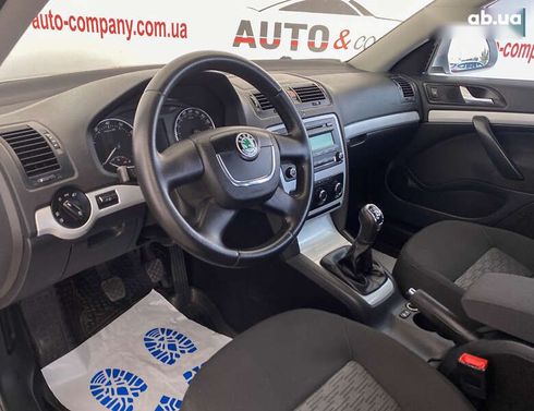 Skoda Octavia 2011 - фото 13