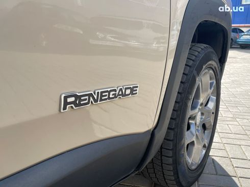 Jeep Renegade 2015 бежевый - фото 13