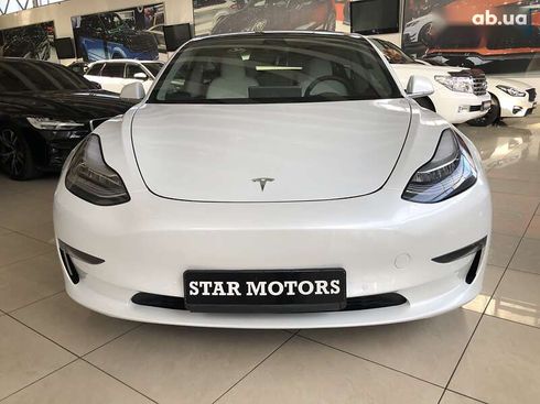 Tesla Model 3 2020 - фото 4