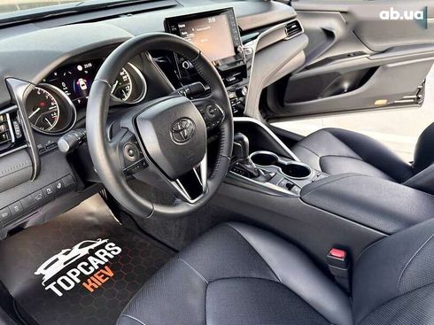 Toyota Camry 2021 - фото 28