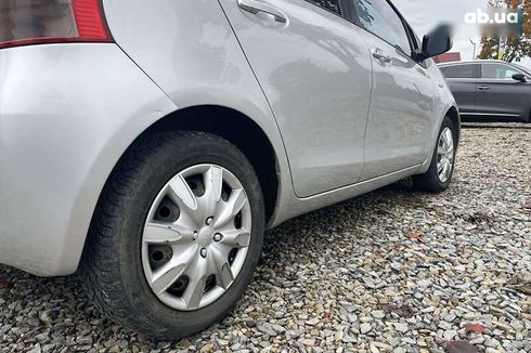 Toyota Yaris 2006 - фото 8
