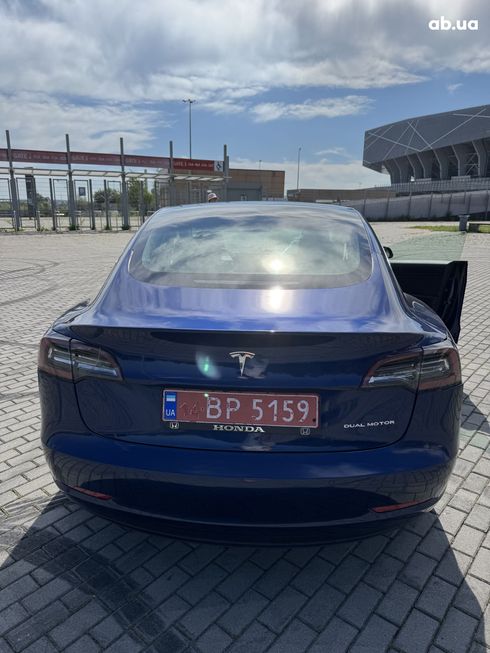 Tesla Model 3 2020 синий - фото 17