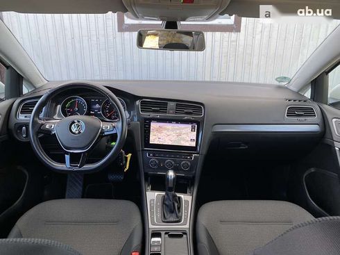 Volkswagen e-Golf 2020 - фото 27