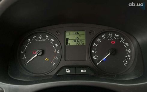 Skoda Fabia 2010 - фото 11