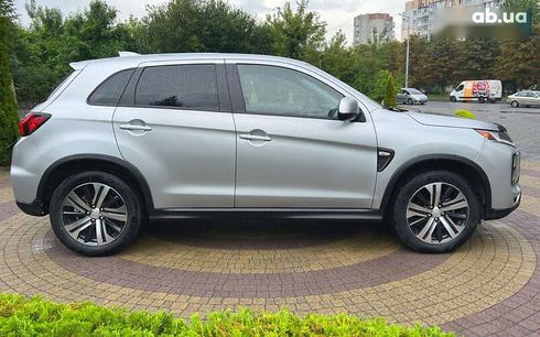 Mitsubishi Outlander 2019 - фото 8