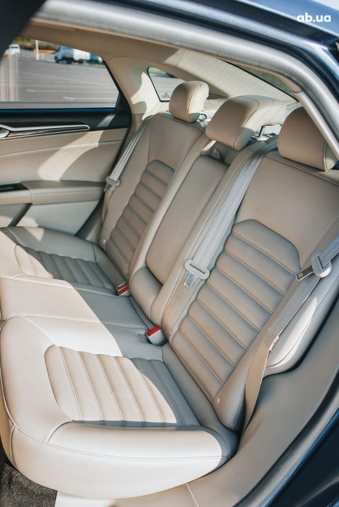 Ford Fusion 2019 синий - фото 13