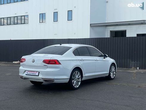 Volkswagen Passat 2018 - фото 14