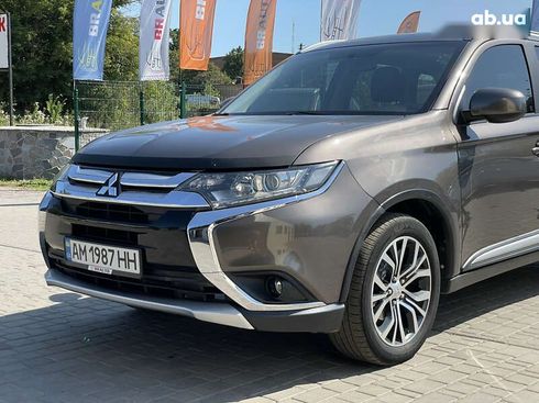 Mitsubishi Outlander 2016 - фото 4