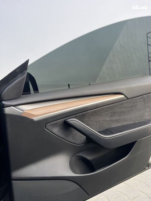 Tesla Model 3 2022 - фото 9