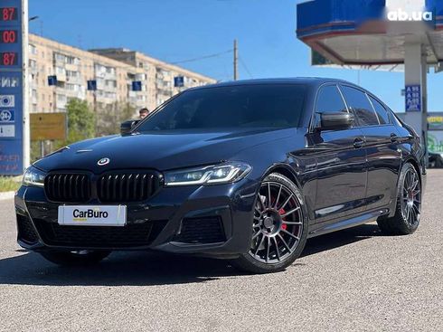 BMW 5 серия 2021 - фото 6