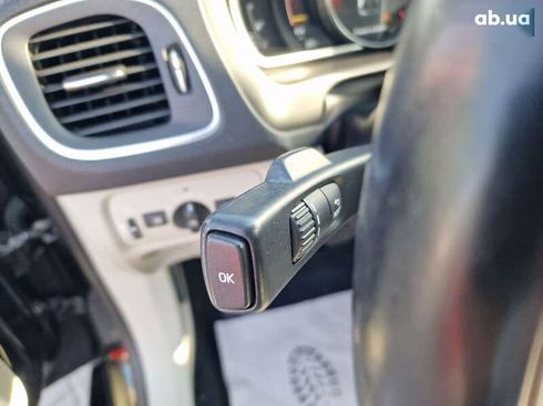 Volvo V40 2018 - фото 26