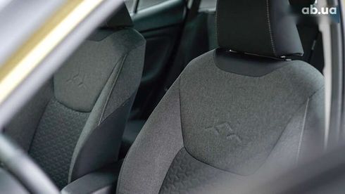 Toyota Yaris Cross 2022 - фото 14