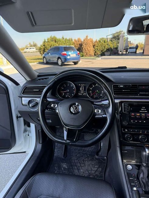 Volkswagen Passat 2017 - фото 20