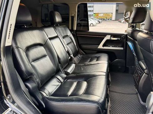 Toyota Land Cruiser 2012 - фото 29