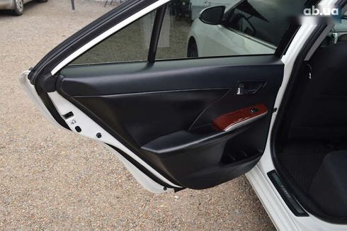 Toyota Camry 2011 - фото 9