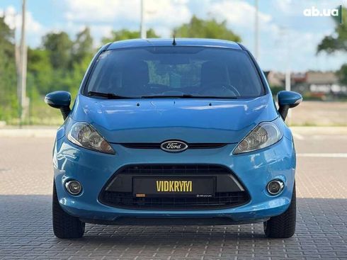 Ford Fiesta 2011 - фото 2