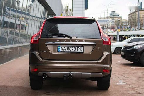 Volvo XC60 2017 - фото 9