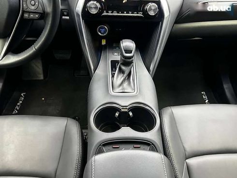 Toyota Venza 2022 - фото 12