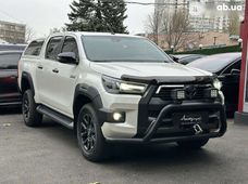 Продаж вживаних Toyota Hilux в Києві - купити на Автобазарі