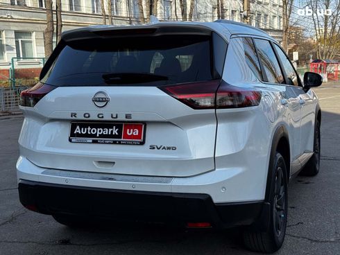 Nissan Rogue 2023 белый - фото 13