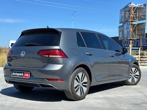 Volkswagen e-Golf 2018 серый - фото 13