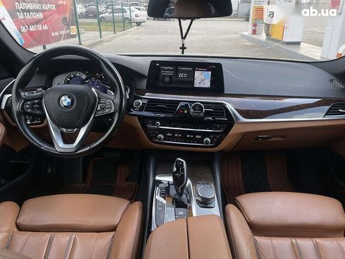 BMW 5 серия 2017 - фото 25