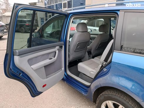 Volkswagen Touran 2007 синий - фото 14