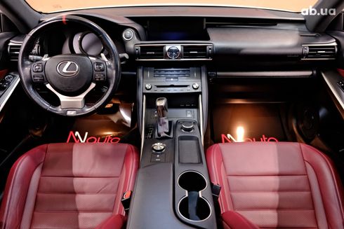 Lexus IS 2018 белый - фото 7