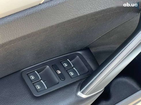 Volkswagen Passat 2016 - фото 18