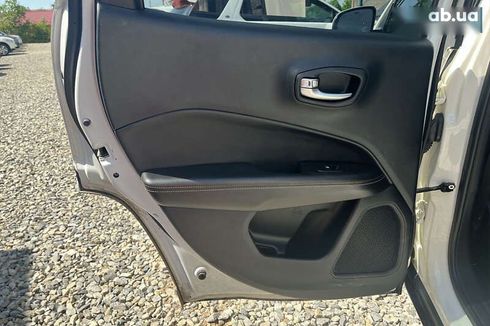 Jeep Compass 2019 - фото 16