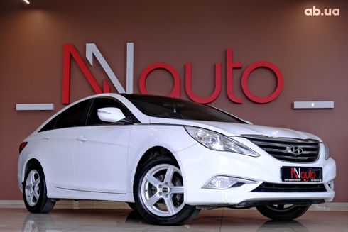 Hyundai Sonata 2015 белый - фото 4