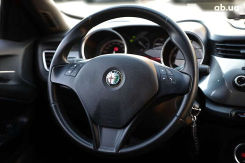 Alfa Romeo Giulietta 2010 - фото 12