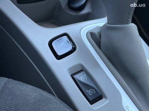 Renault Zoe 2014 белый - фото 41