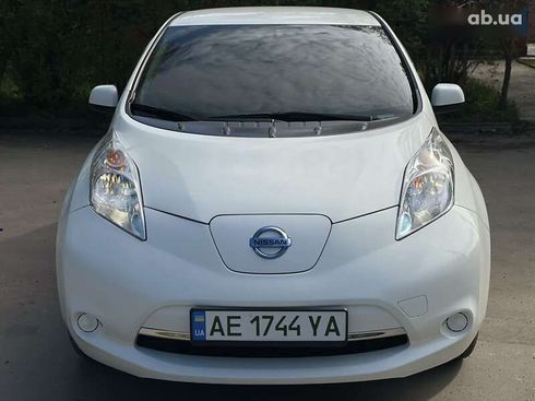 Nissan Leaf 2016 - фото 2