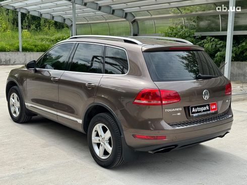 Volkswagen Touareg 2011 коричневый - фото 10