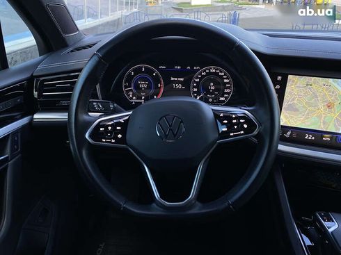 Volkswagen Touareg 2022 - фото 14