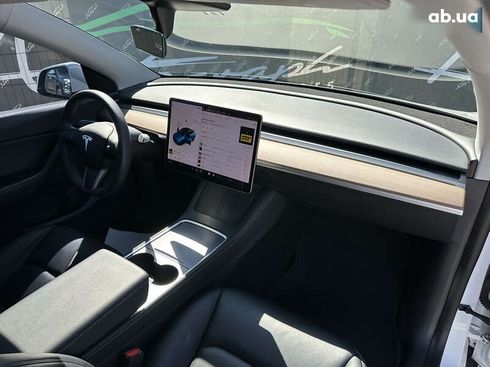 Tesla Model Y 2021 - фото 18