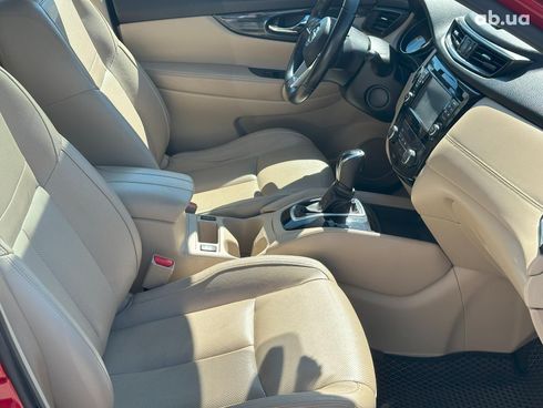 Nissan Rogue 2017 красный - фото 27