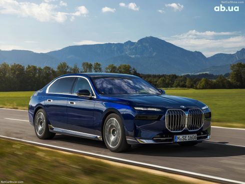 BMW 7 серия 2023 - фото 9