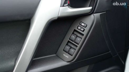 Toyota Land Cruiser Prado 2020 - фото 13