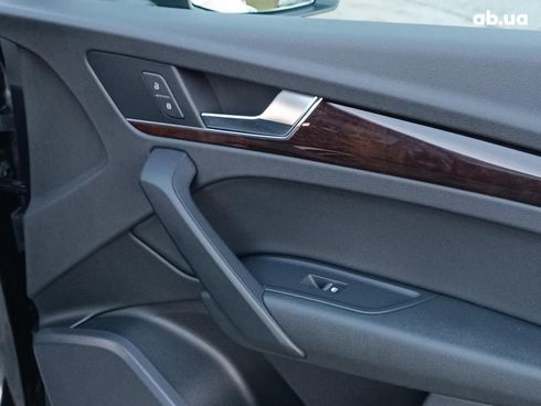 Audi Q5 2018 серый - фото 32