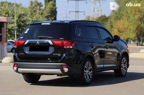 Mitsubishi Outlander 2016 - фото 7