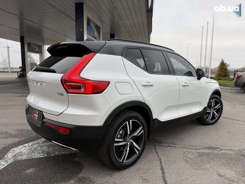 Volvo XC40 2019 - фото 8