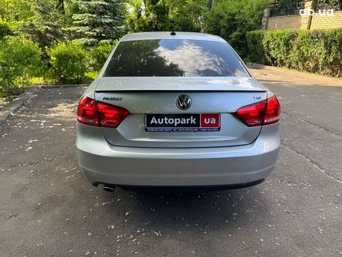 Volkswagen Passat 2014 серый - фото 7